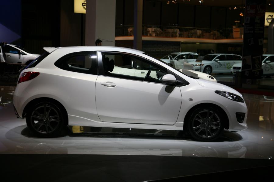  Mazda2 3-Door 2007 года  (фото 89 из 96)